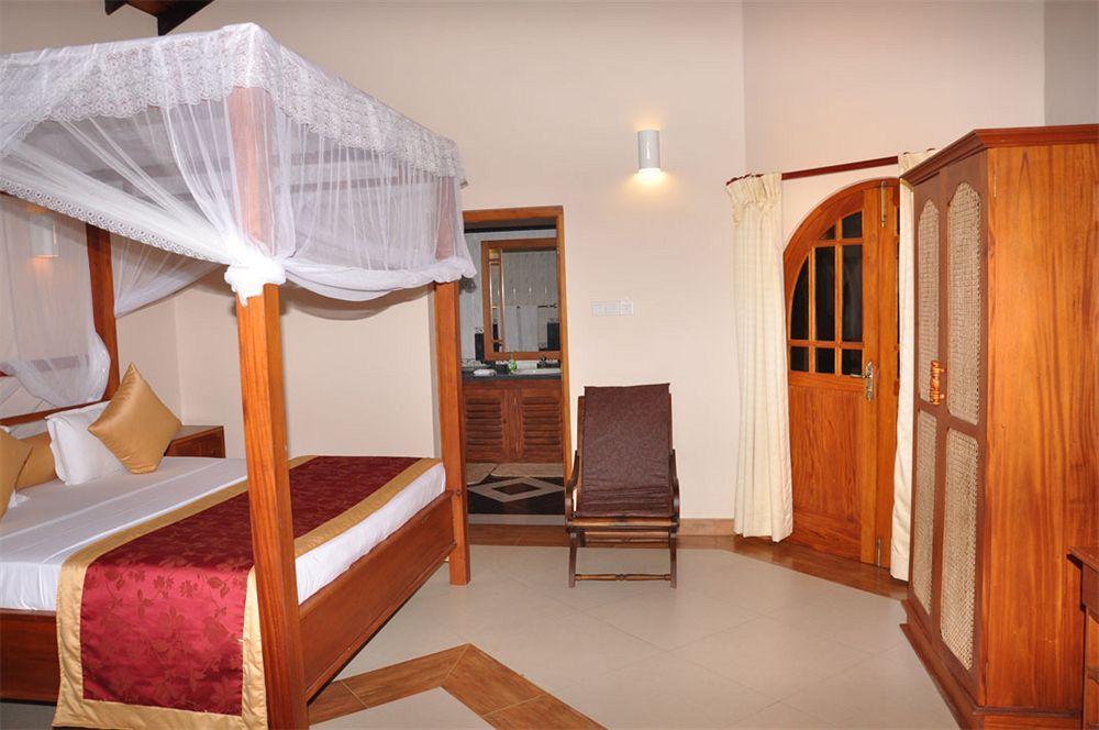 Hotel Bentota Village Экстерьер фото