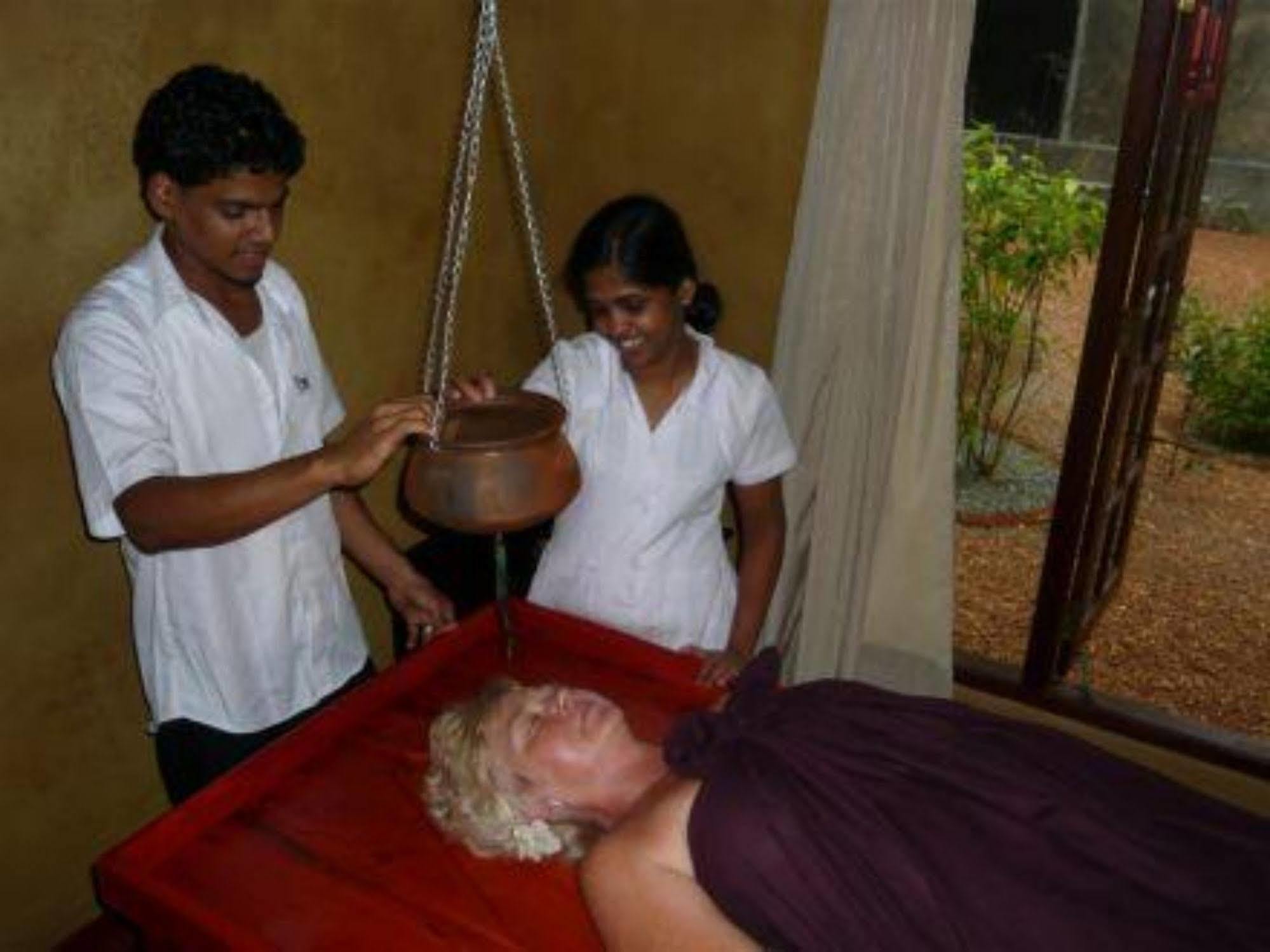 Hotel Bentota Village Экстерьер фото